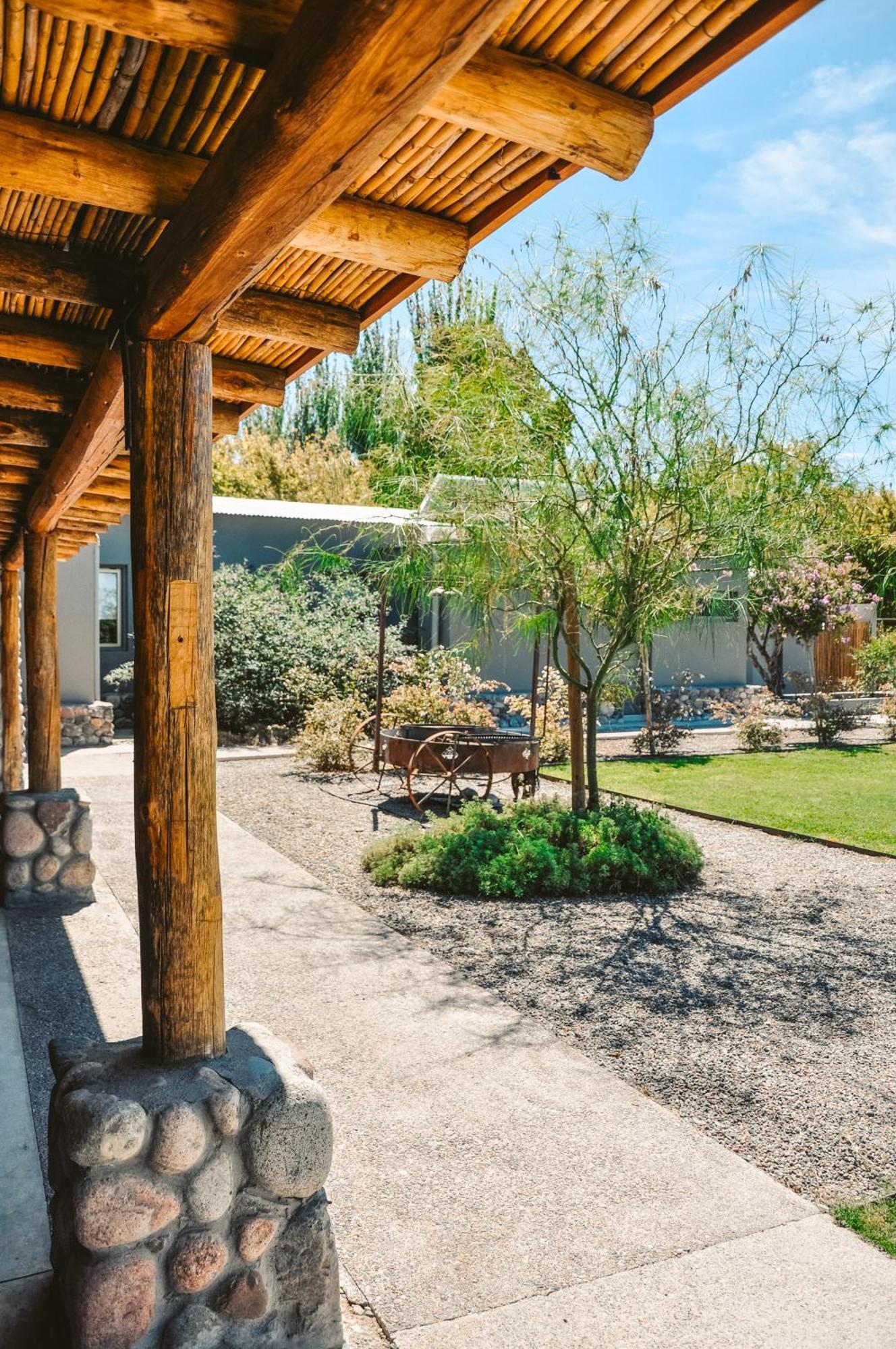 Dobe Lodge Vista Flores Exterior foto
